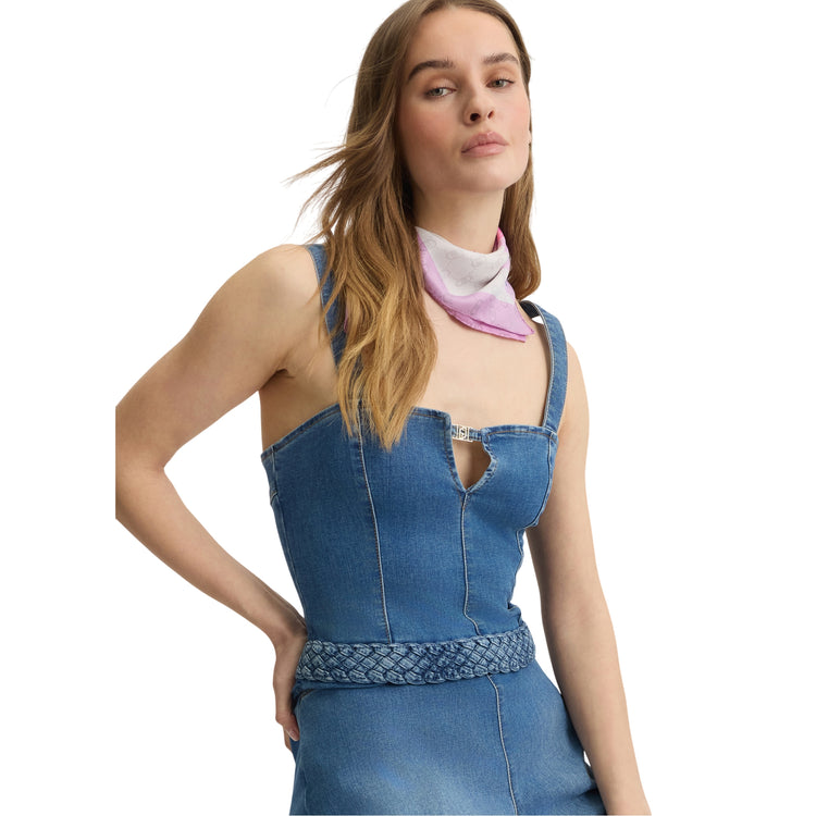 Foulard Donna Rosa con angolo floreale modella