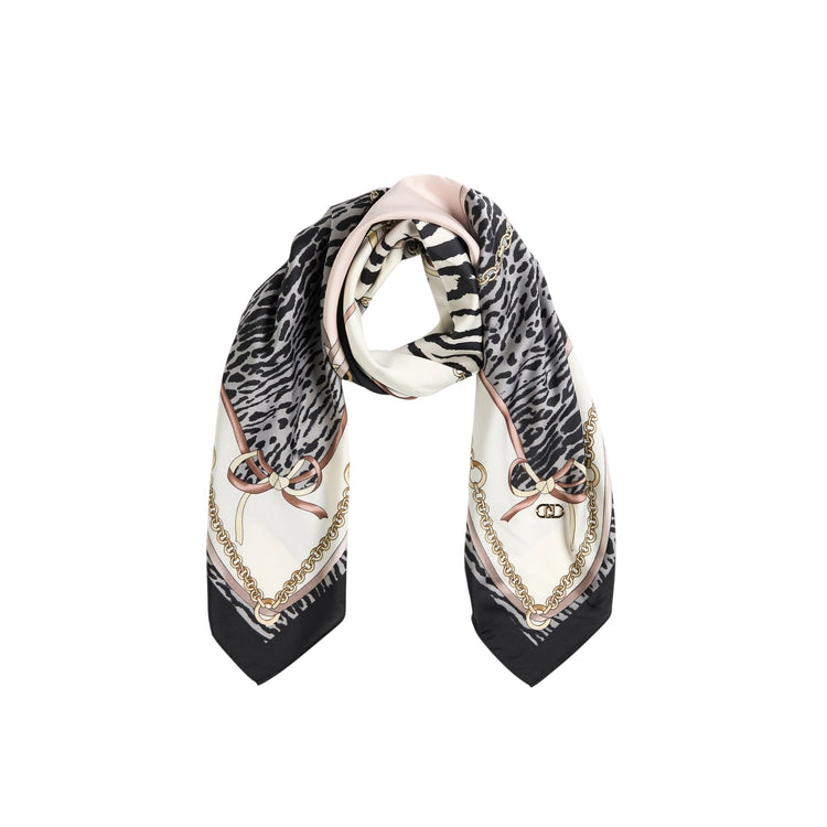Foulard Donna quadrato con un mix di stampe all over