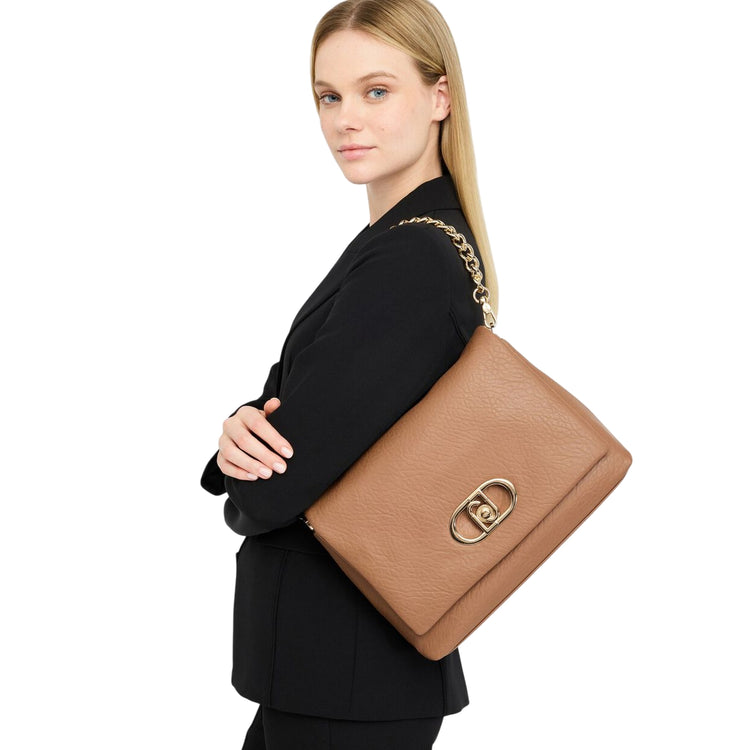 Borsa Donna La Puffy Grande Marrone chiaro su modella
