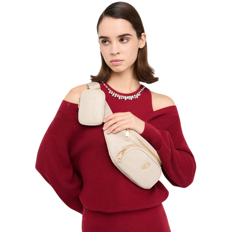 Marsupio Donna con cintura in gros grain su modella