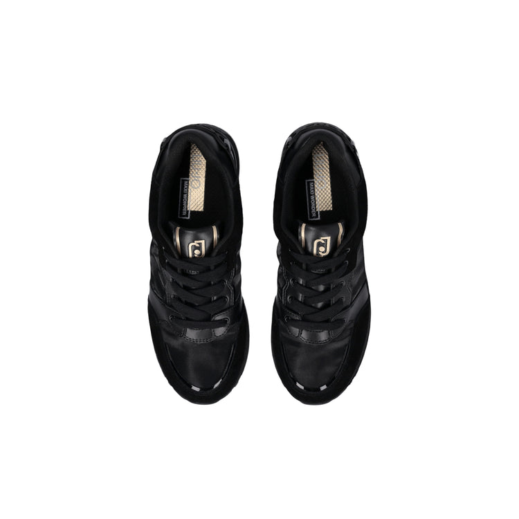 Acquista subito le Sneakers Donna, con inserti in nylon e vernice, morsetto in gomma con logo sul tallone e patch logo sulla linguetta, firmate LiuJo su Martini 900: vieni a scoprire tutta la collezione sul nostro sito