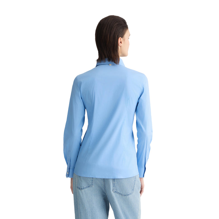 Camicia Donna celeste con bottoni gioiello modella retro