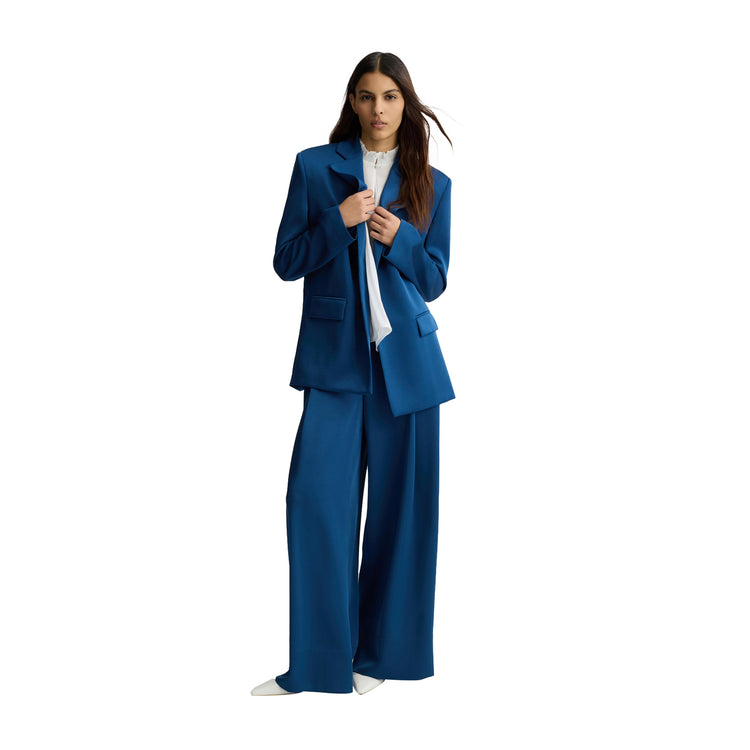 Pantaloni Donna a palazzo Blu modella frontale intera