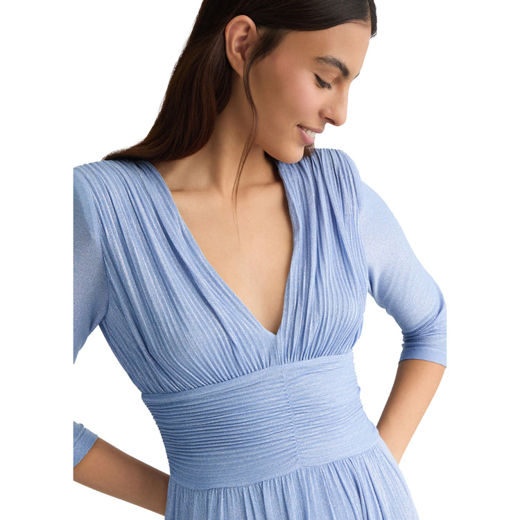 Abito Donna lungo plissé Azzurro modella frontale ravvicinata