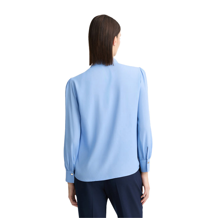 Camicia Donna in crêpe de chine di viscosa Azzurro modella retro