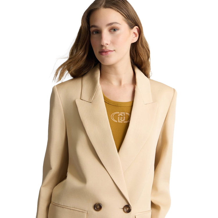 Blazer Donna doppiopetto tinta unita beige modella frontale ravvicinata