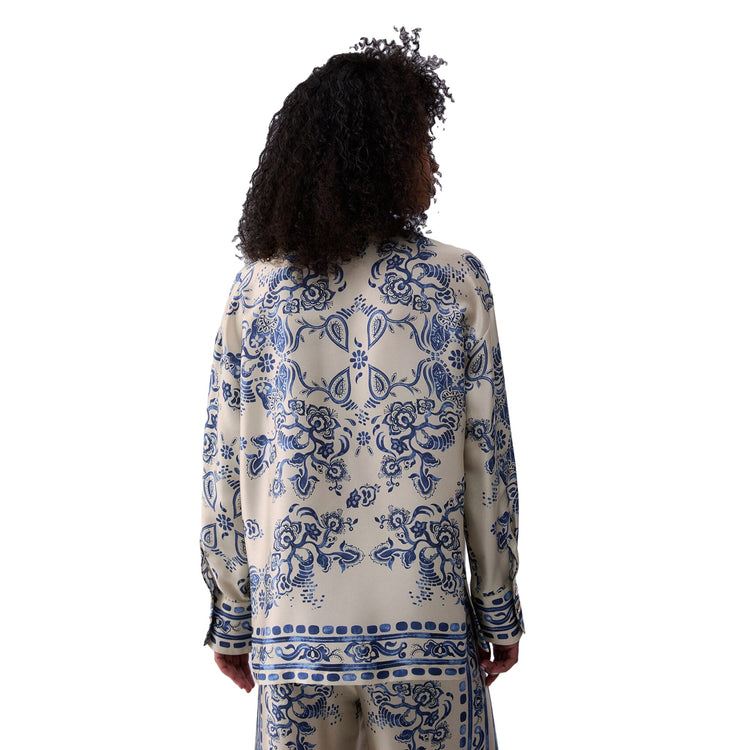 Camicia Donna con stampa foulard modella retro