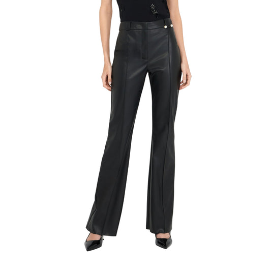 Pantaloni flare Donna in tessuto spalmato nero modella frontale