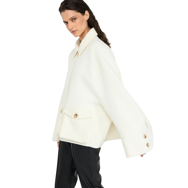 Cappotto Donna in lana con frange Bianco modella laterale