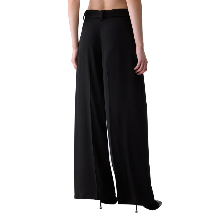 Pantalone Donna wide leg con cintura nero, modella retro