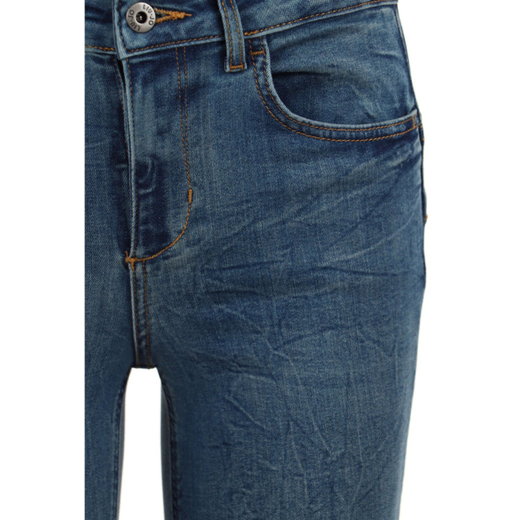 Women's jeans with soft straight leg