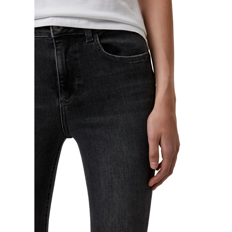 Women's jeans with soft straight leg