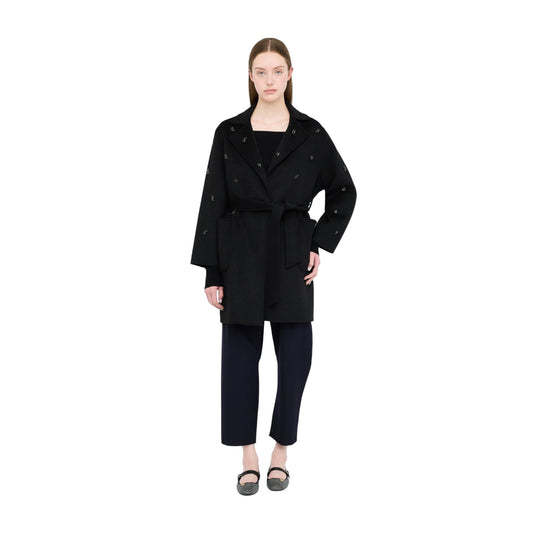 Cappotto Donna in lana con ricami gioiello modella frontale