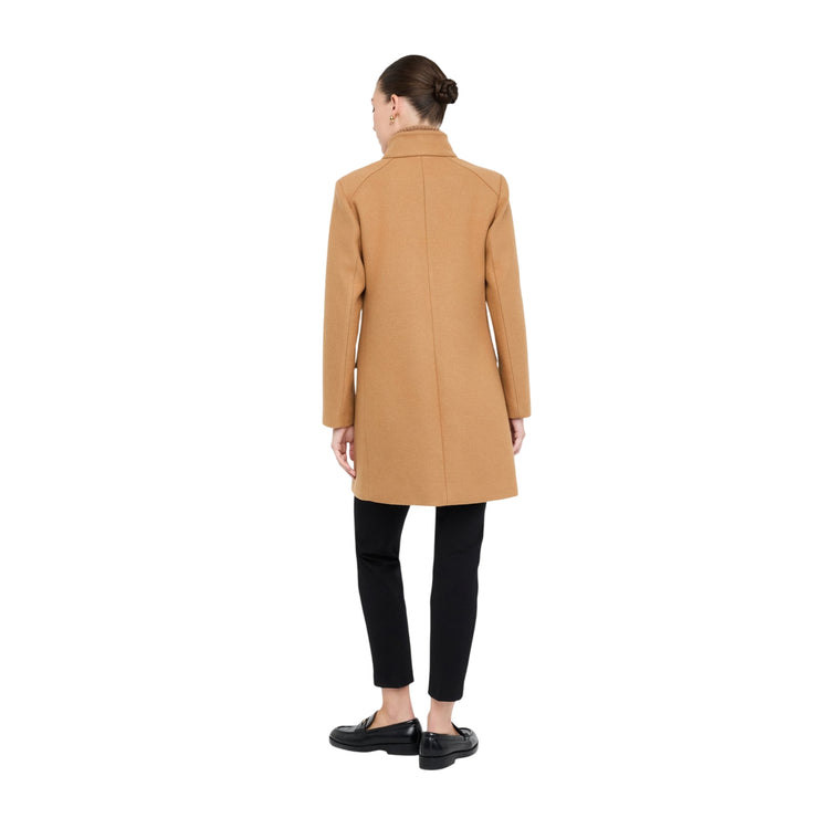 Acquista subito, il Cappotto Donna, in filati in misto lana, collo alto e tasche laterali, firmato Liu Jo su Martini 900: vieni a scoprire tutta la collezione sul nostro isto