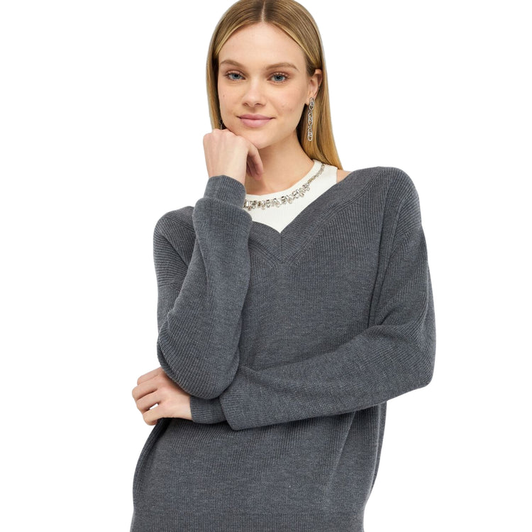 Maglione Donna grigio con ricami gioiello modella frontale ravvicinata