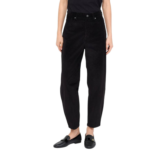 Pantaloni Donna balloon in velluto Nero modella frontale