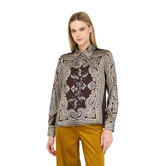 Camicia Donna in twill stampato all over modella frontale