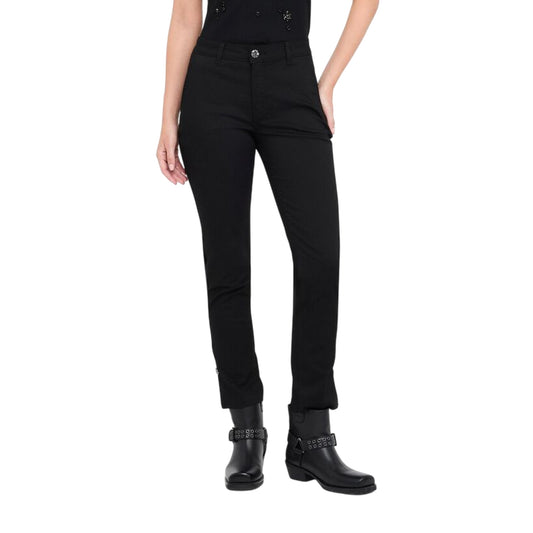 Pantaloni Chino da Donna Slim fit Nero modella frontale