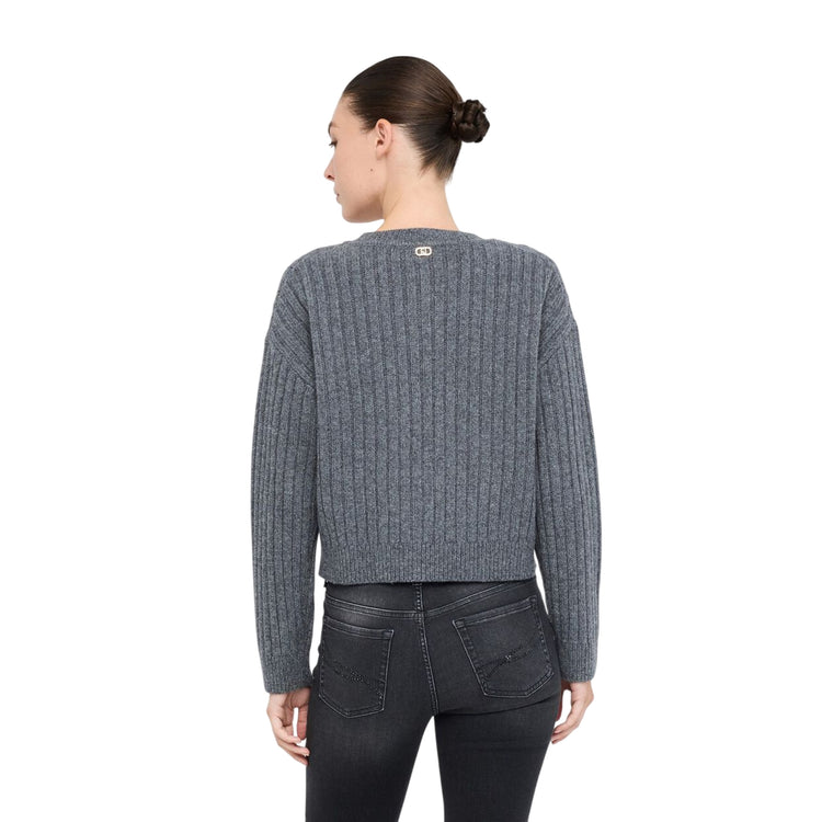 Cardigan Donna in lana Grigio con bottoni gioiello modella retro