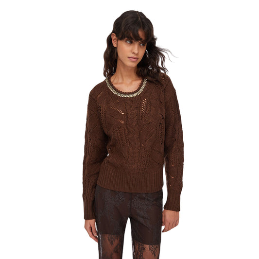 Maglione Donna traforato con gioiello al collo Marrone modella frontale