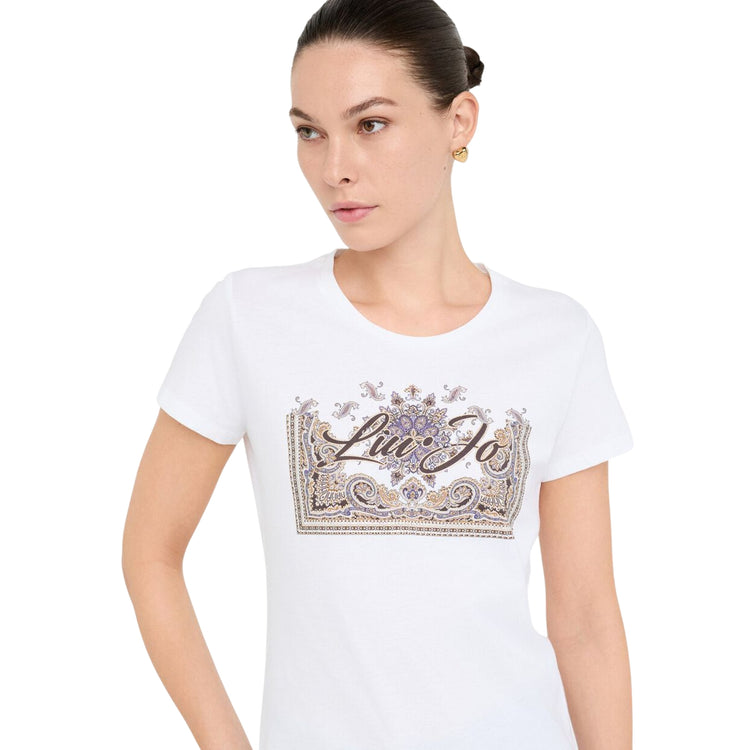 T-shirt Donna con logo e stampa davanti modella frontale ravvicinata