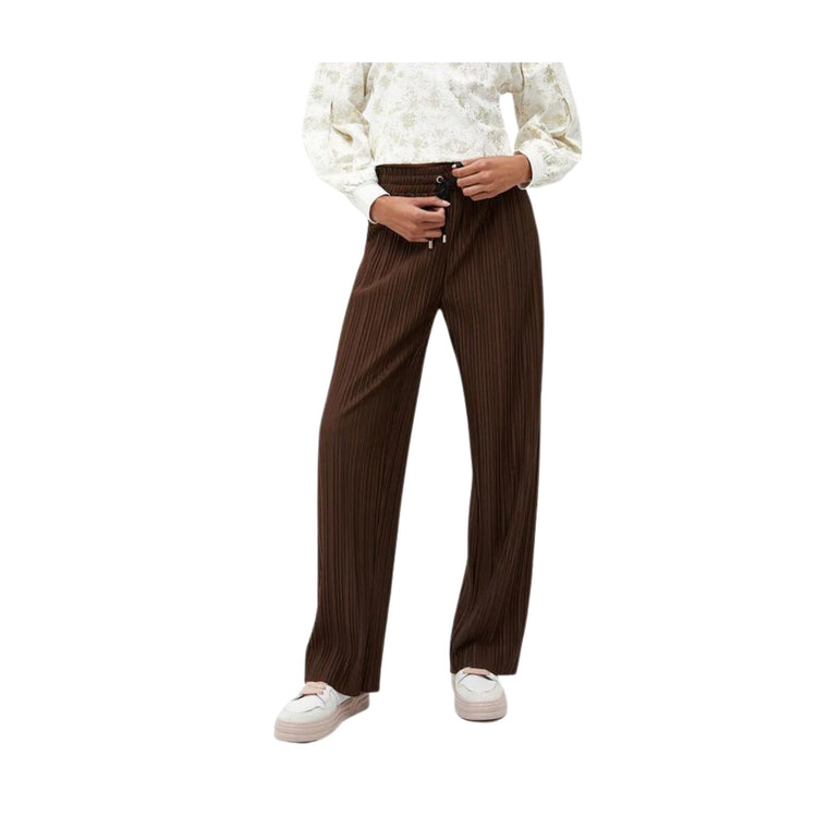 Women's trousers with pleated pattern