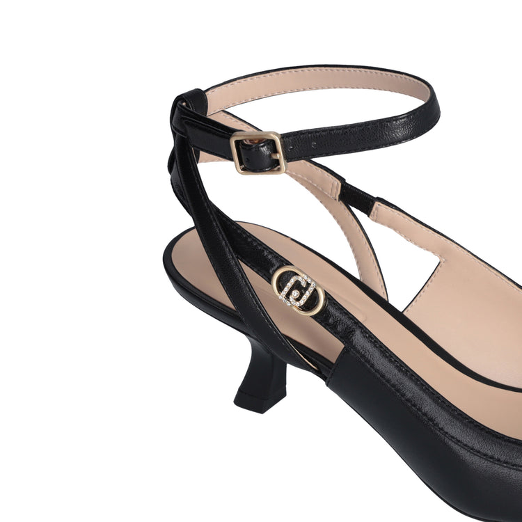 Slingback nere con tacco basso dettaglio