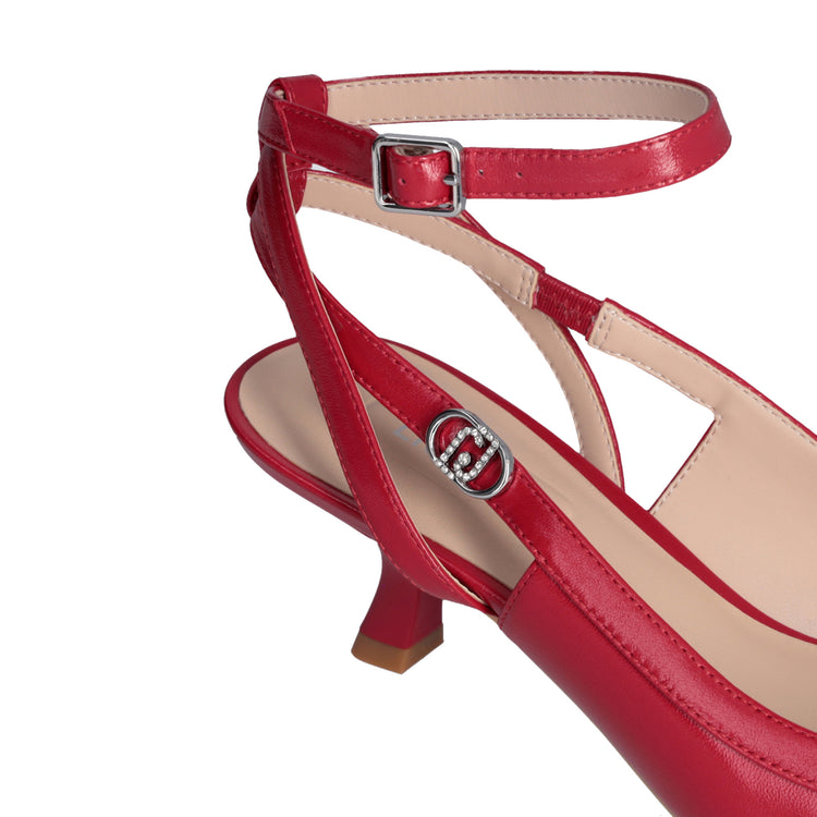 Slingback rosse con tacco basso dettaglio