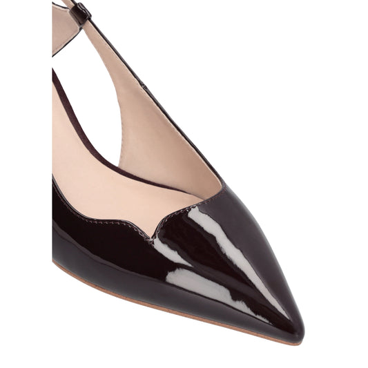 Acquista subito le Décolleté Donna con punta affusolata, dettaglio scollo a cuore sul davanti e tacco basso a spillo, firmate Liu Jo su Martini 900: vieni a scoprire tutta la collezione sul nostro sito