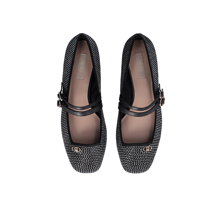 Acquista subito le Ballerine Donna in tomaia in microfibra, suola super-flat,e chiusura con fascette regolabili, firmate Liu Jo su Martini 900: vieni a scoprire tutta la collezione sul nostro sito