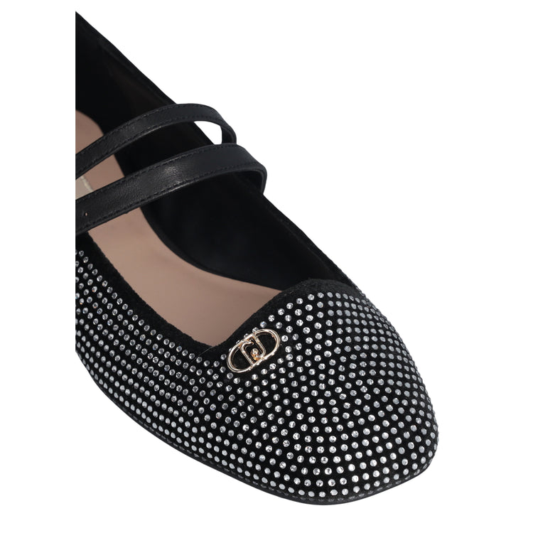 Acquista subito le Ballerine Donna in tomaia in microfibra, suola super-flat,e chiusura con fascette regolabili, firmate Liu Jo su Martini 900: vieni a scoprire tutta la collezione sul nostro sito