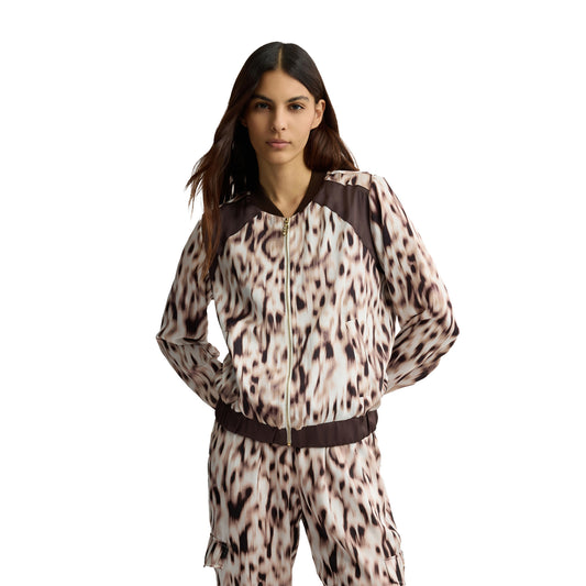 Bomber Donna in raso stampato Animalier modella frontale