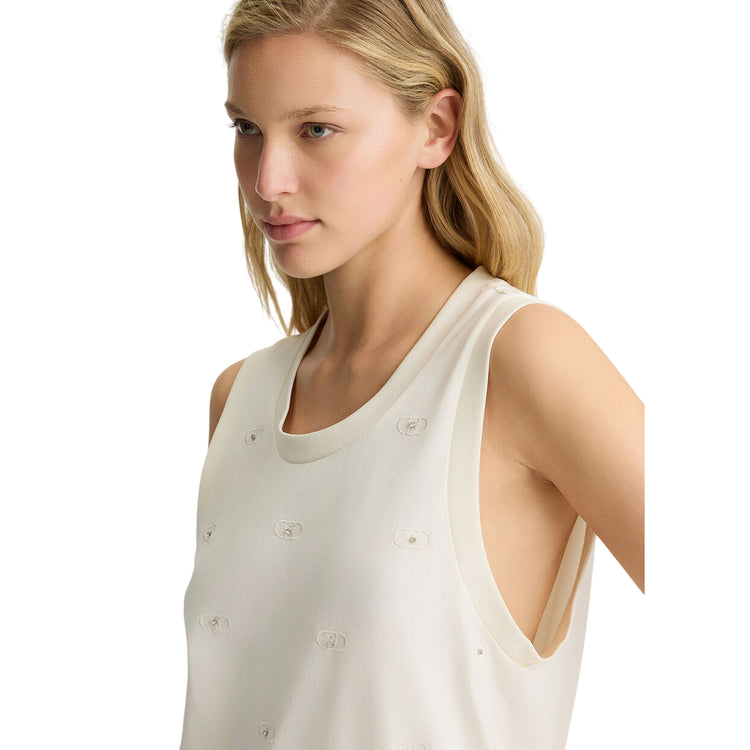 Top Donna Bianco con logo e strass modella frontale ravvicinata