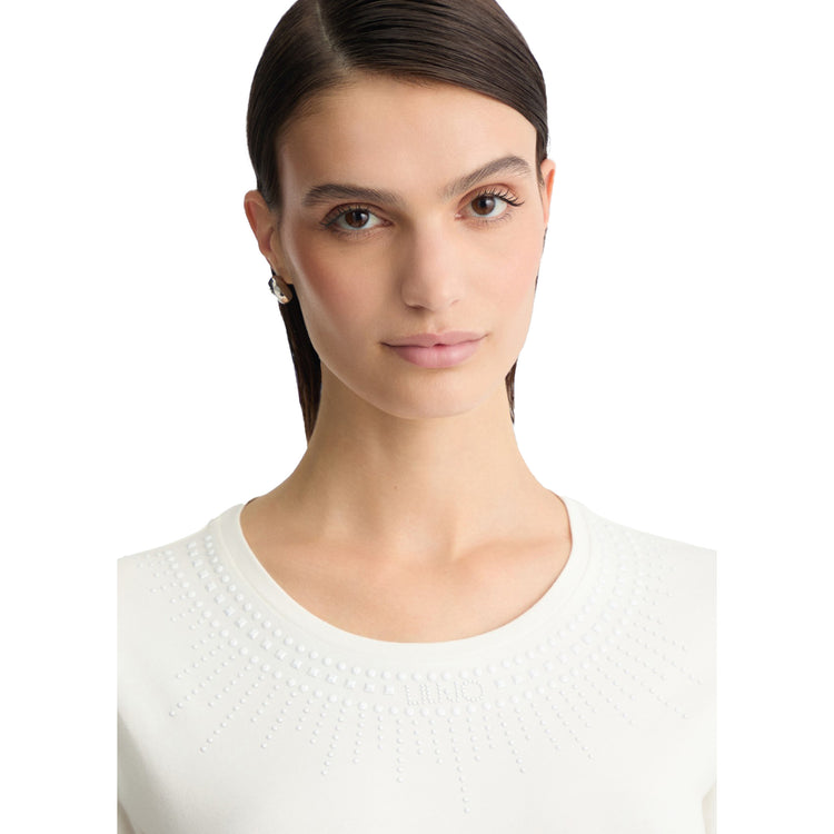 T-shirt Donna con strass applicati sul davanti Bianco modella frontale ravvicinata