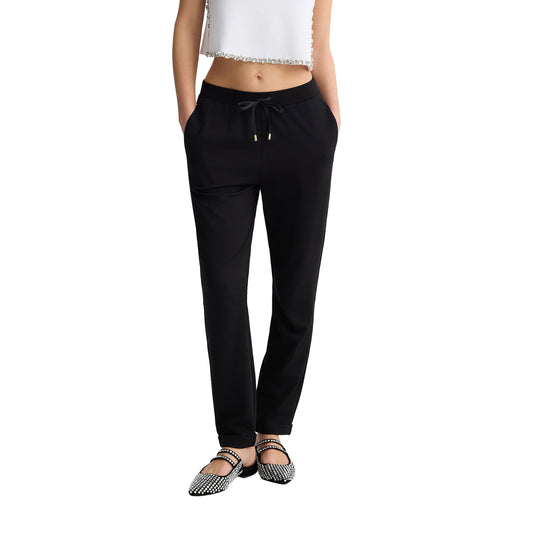 Pantaloni Jogging Nero Donna modella frontale