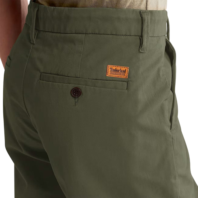 Shorts Chino Uomo in Twill Claremont Verde scuro dettaglio retro