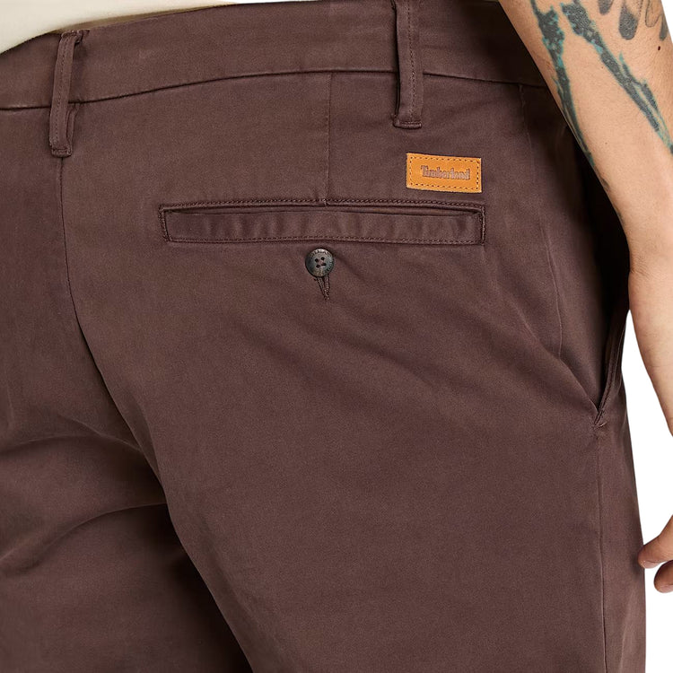 Pantaloni Uomo Chino Claremont Marrone dettaglio retro