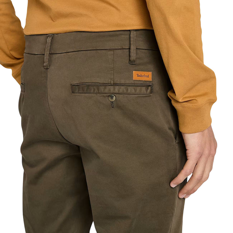 Pantaloni Uomo Chino Claremont Verde scuro dettaglio retro