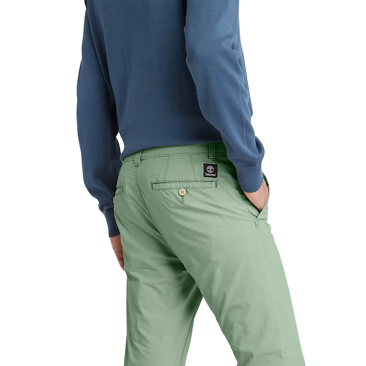 Pantaloni Chino Uomo in Popeline Verde chiaro dettaglio retro