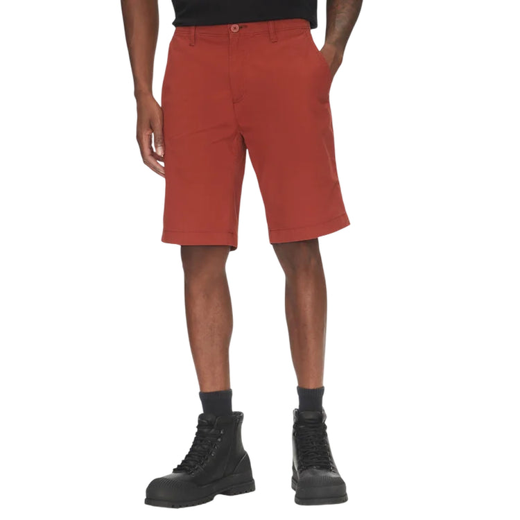 Shorts Uomo Chino in Popeline Claremont Rosso modello frontale