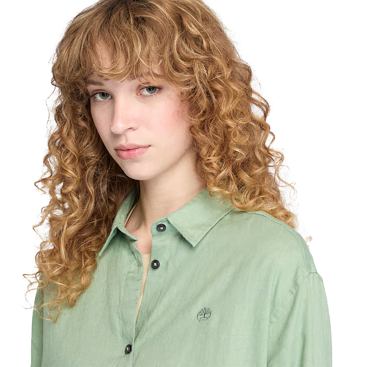 Dettaglio ravvicinato Camicia in Lino da Donna in verde