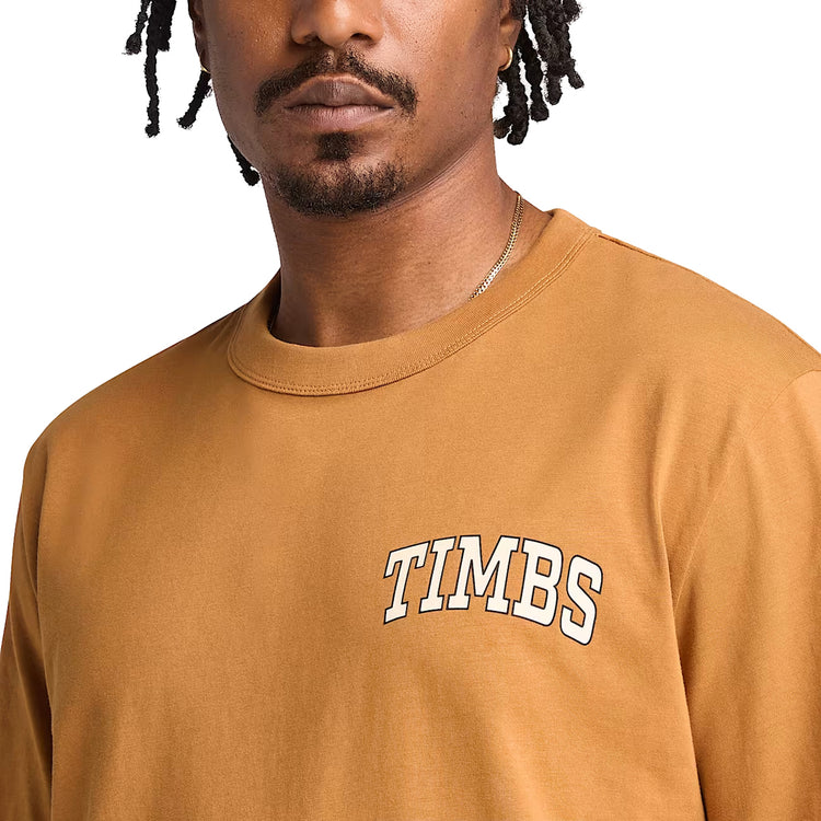 T-shirt Uomo con Grafica TIMBS Giallo modello frontale ravvicinato