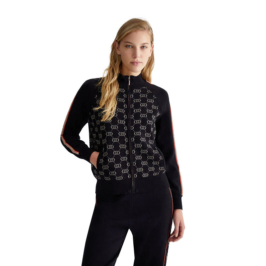 Felpa Donna con collo alto con logo nera modella