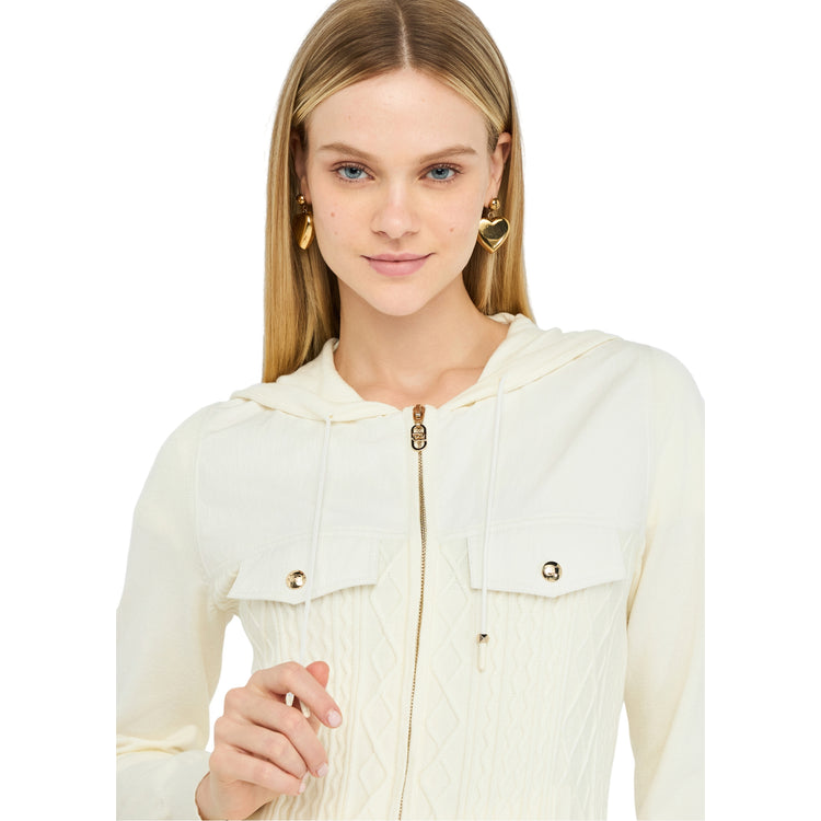 Maglia Donna con zip e cappuccio Bianco modella frontale ravvicinata