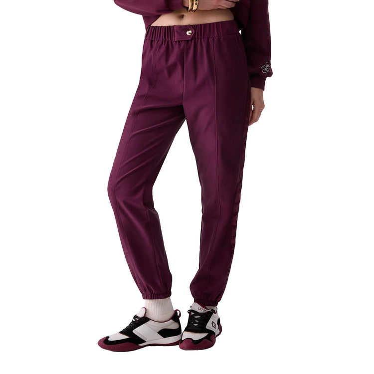 Pantalone Donna jogging con tape logato bordeaux modella frontale