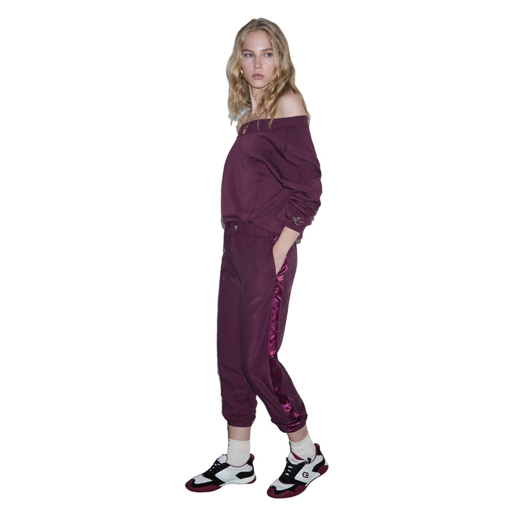 Pantalone Donna jogging con tape logato bordeaux modella intera