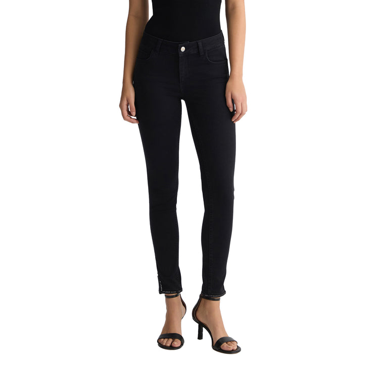 Jeans Skinny Donna con spacchetto Nero modella frontale