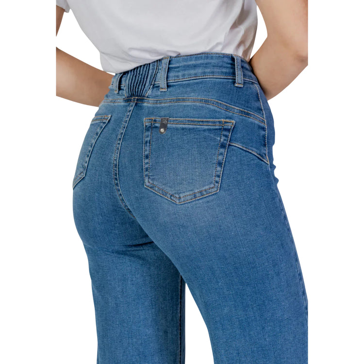 Jeans Donna con silhouette ampia e fluida della gamba
