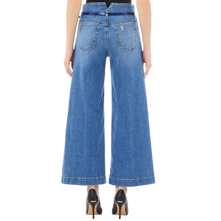 Jeans Donna in denim con fondo con orlo dritto