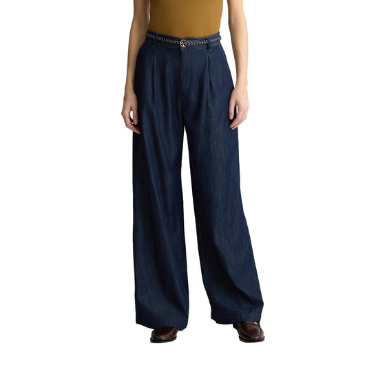 Jeans Donna a gamba ampia e vita alta modella frontale